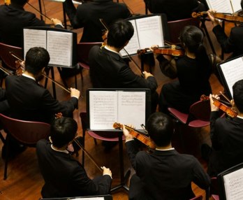 John Axelrod dirigiert Daugherty, Copland und Ives
