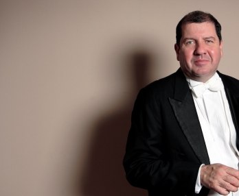 Ivor Bolton conducts Brahms