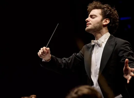 Emmanuel Tjeknavorian dirige Beethoven