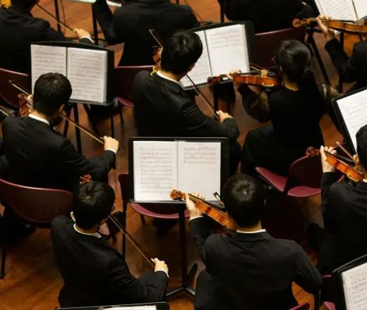 Corrado Rovaris conducts Honegger, Piazzolla and Mozart